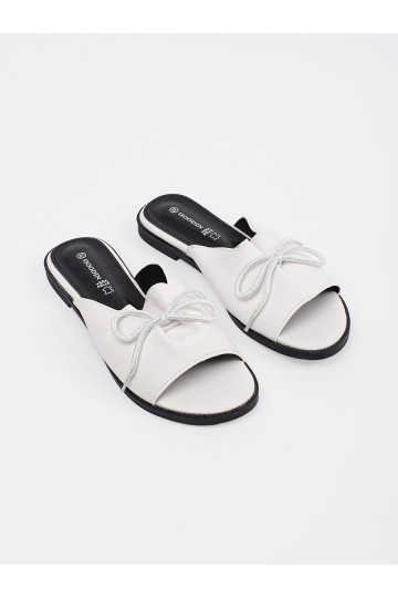 baltas krāsas čības płaksie ar loku 2