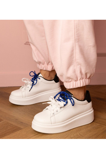 Kler baltas sporta kedas uz... 2