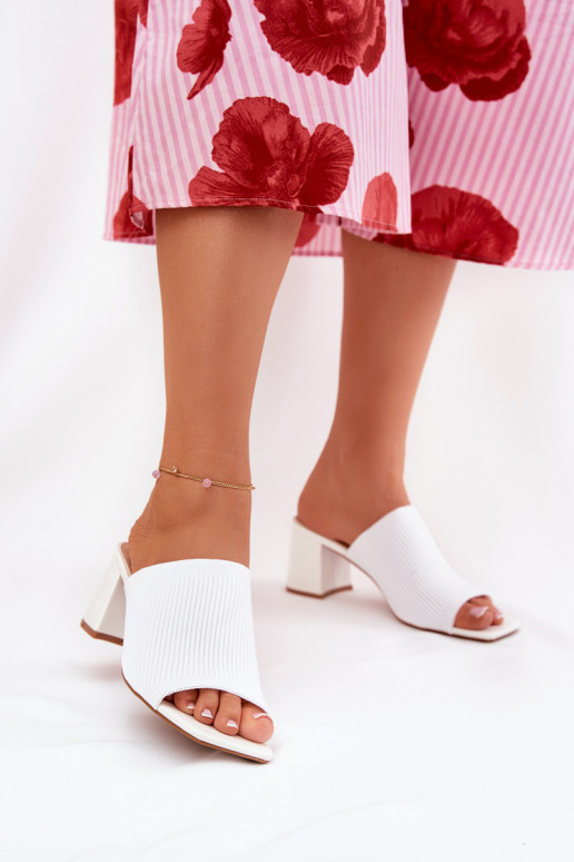 sieviešu čības ar papēdi Typu Słupek baltas krāsas INenilan