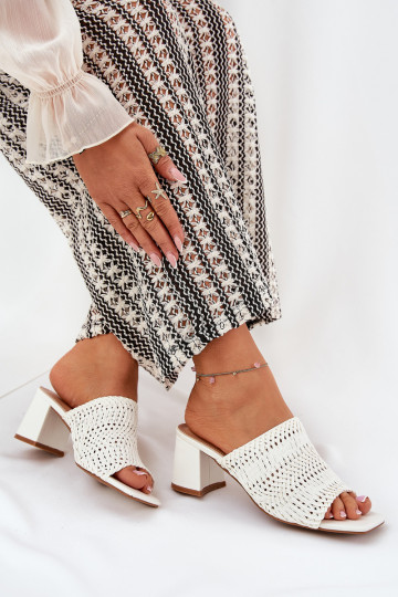 sieviešu čības Ar bizi ar papēdi baltas krāsas Ciariloria