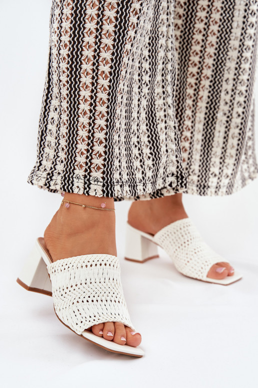 sieviešu čības Ar bizi ar papēdi baltas krāsas Ciariloria