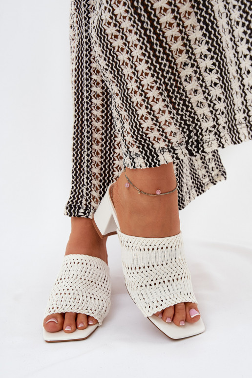 sieviešu čības Ar bizi ar papēdi baltas krāsas Ciariloria