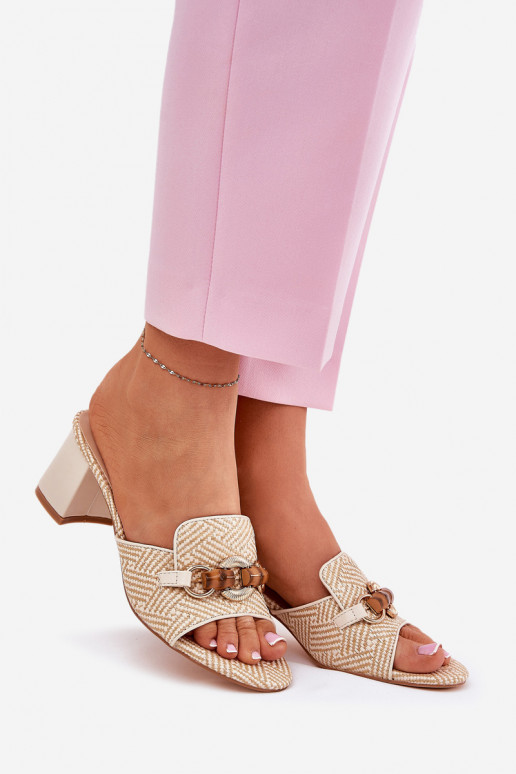 sieviešu čības ar papēdi ar ornamentiem smilšu krāsas Ovittole