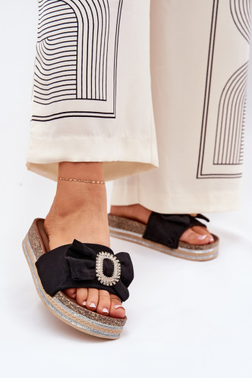 sieviešu čības ar platformu ar bantītēm I Ozdobną Broszką melnas krāsas Lenela