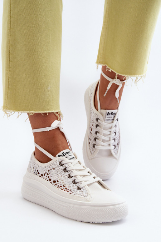 Ar mežģīnēm sieviešu puszābaki Lee Cooper LCIN-23-44-1617 baltas krāsas