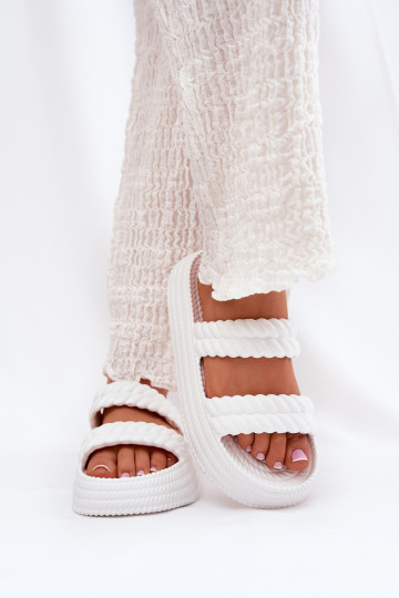 Vieglas čības uz pirksta Gaisma sieviešu čības ar platformu S.Barski ZK51-001 baltas krāsas