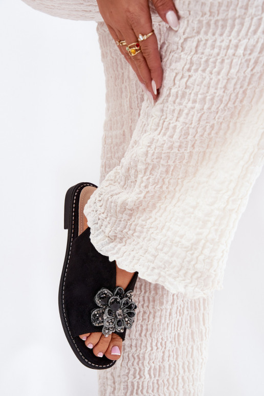 Sieviešu basenes ar platiem papēžiem ar ornamentiem S.Barski KV27-001 melnas krāsas Sieviešu basenes ar platiem papēžiem ar ornamentiem S.Barski KV27-001 melnas krāsas