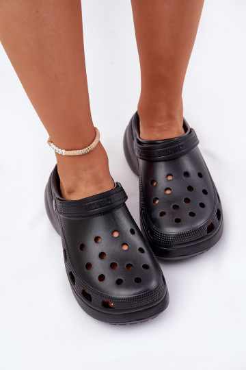 Vieglas čības uz pirksta sieviešu čības Uz masīvas zoles Big Star RR274A118 melnas krāsas