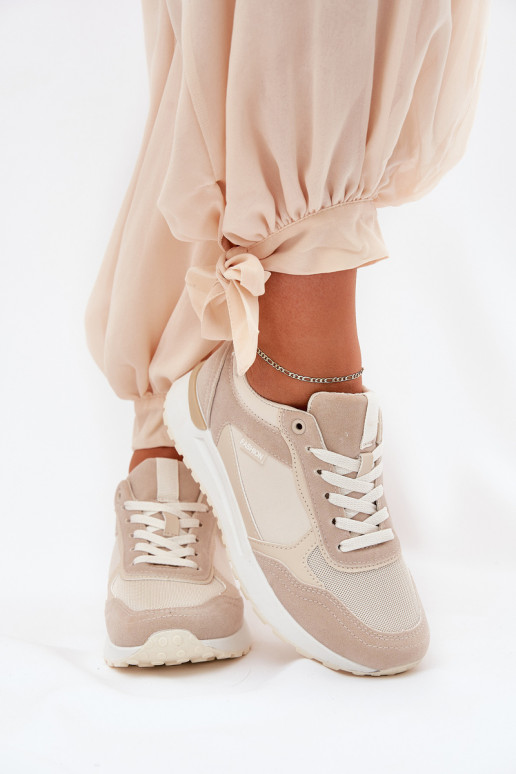 Sieviešu sporta apavi smilšu krāsā Sieviešu sporta apavi smilšu krāsā