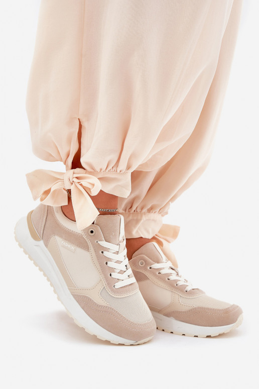 Sieviešu sporta apavi smilšu krāsā Sieviešu sporta apavi smilšu krāsā