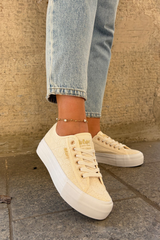 sieviešu puszābaki ar mežģīnēm Lee Cooper LCIN-25-31-3440L smilšu krāsas