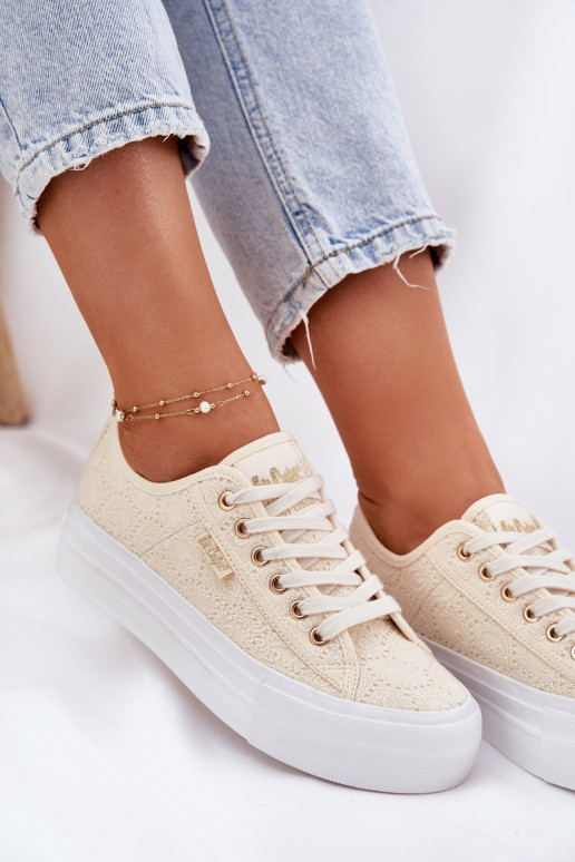 sieviešu puszābaki ar mežģīnēm Lee Cooper LCIN-25-31-3440L smilšu krāsas