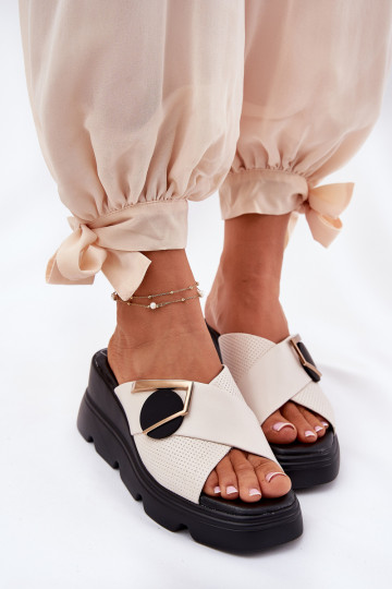 Eleganta stila Čibas no dabīgas ādas Sieviešu Uz Ķīļa ar ornamentiem Artiker 56C1585 smilšu krāsas