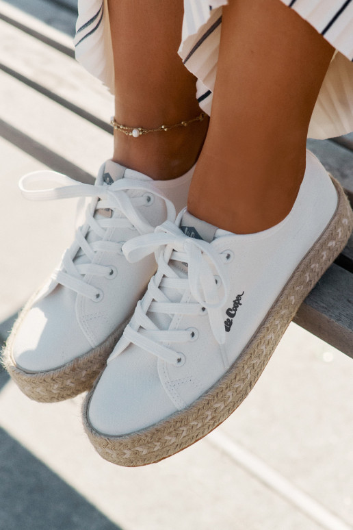 Brīvā laika apavi ar šņorēm Lee Cooper LCIN-25-44-3217 baltā krāsā