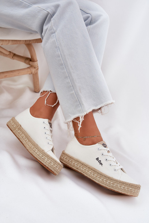 Brīvā laika apavi ar šņorēm Lee Cooper LCIN-25-44-3217 baltā krāsā