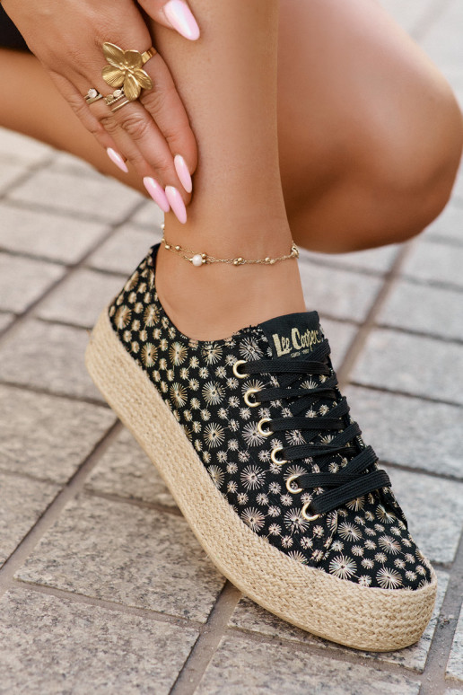 Rakstaini brīvā laika apavi ar platformu Lee Cooper LCIN-25-08-3647L melnā krāsā