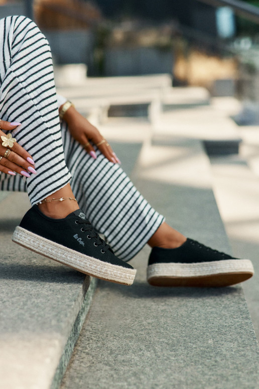 Brīvā laika apavi ar šņorēm Lee Cooper LCIN-25-44-3216 melnā krāsā