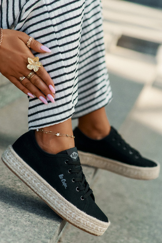 Brīvā laika apavi ar šņorēm Lee Cooper LCIN-25-44-3216 melnā krāsā