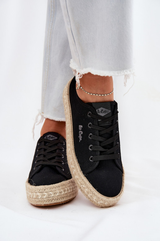 Brīvā laika apavi ar šņorēm Lee Cooper LCIN-25-44-3216 melnā krāsā