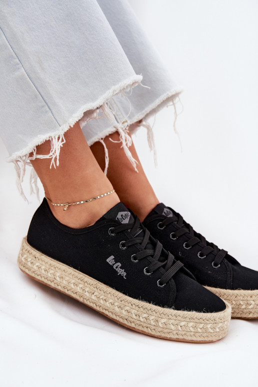 Brīvā laika apavi ar šņorēm Lee Cooper LCIN-25-44-3216 melnā krāsā