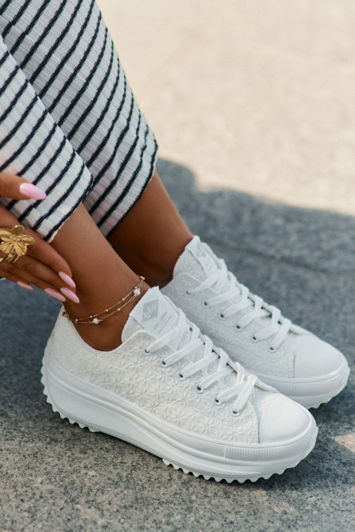 sieviešu puszābaki Z Haftem ar platformu Lee Cooper LCIN-25-31-3465L baltas krāsas