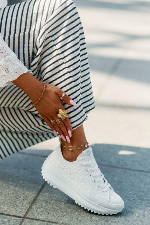 sieviešu puszābaki Z Haftem ar platformu Lee Cooper LCIN-25-31-3465L baltas krāsas