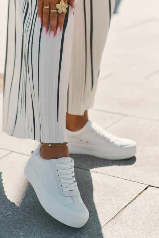 sieviešu puszābaki ar platformu Big Star RR274337 baltas krāsas