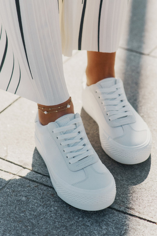 sieviešu puszābaki ar platformu Big Star RR274337 baltas krāsas