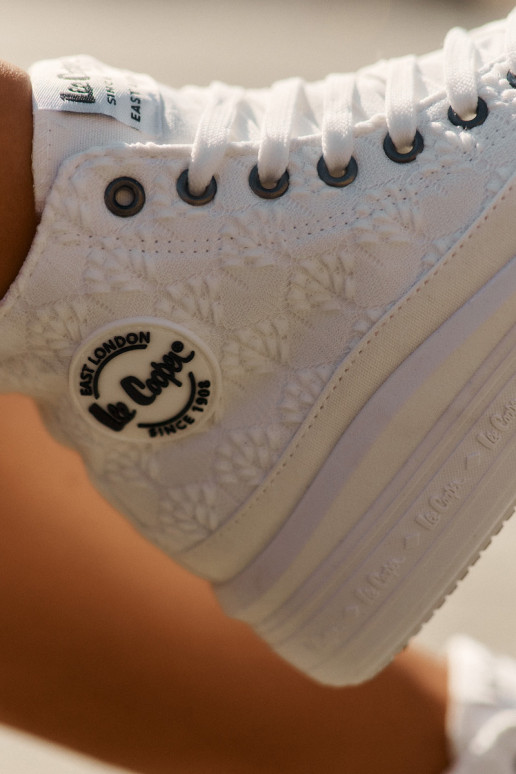 sieviešu puszābaki ar platformu Lee Cooper LCIN-25-44-3209L Biale