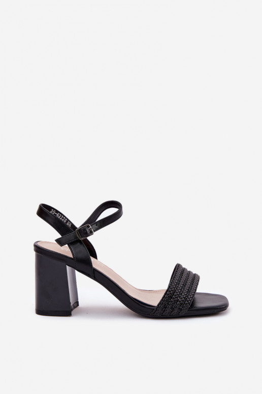 Sieviešu basenes ar mirdzošiem spīdumiņiem I Plecionką Vinceza 62228 melnas krāsas