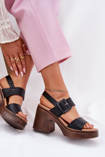 Sieviešu basenes Uz masīviem papēžiem Un platforma Vinceza 17387 melnas krāsas