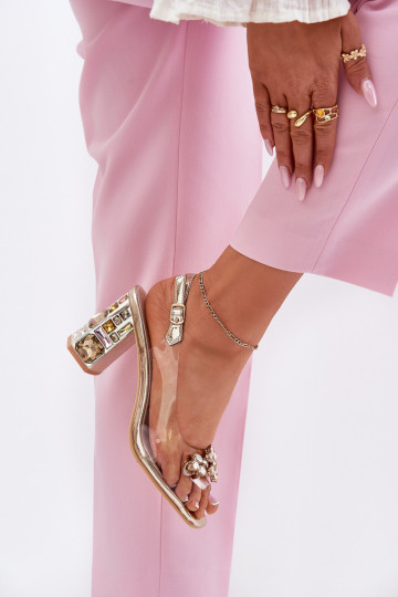 Caurspīdīgas sandales ar papēdi ar mirdzošiem spīdumiem Vinceza 70110 Zelta krāsas