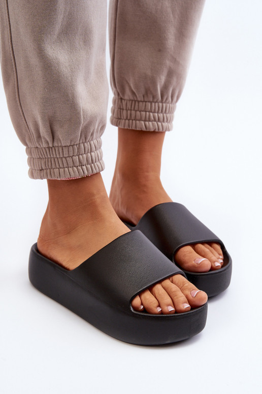 Sieviešu Čības Uz biezas zoles melnas krāsas Oreithano