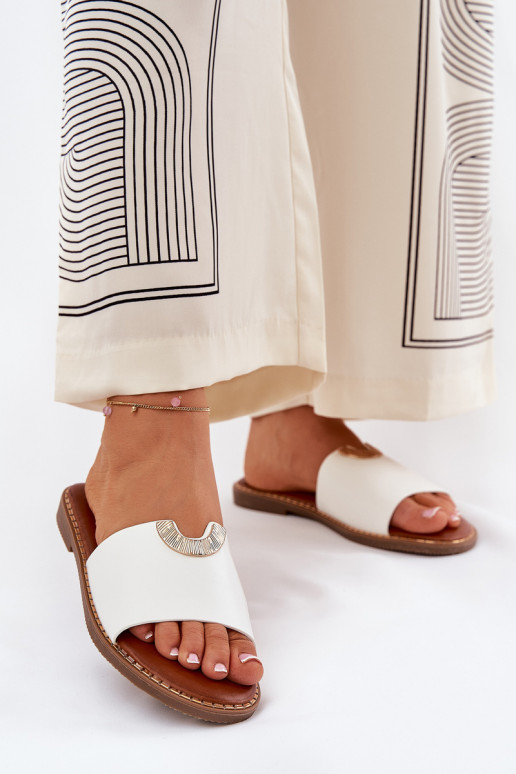 Sieviešu baltas plakanās apavi no...