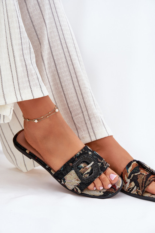 zempapēžu sieviešu čības dekorēti ar sprādzēm melnas krāsas Clariola