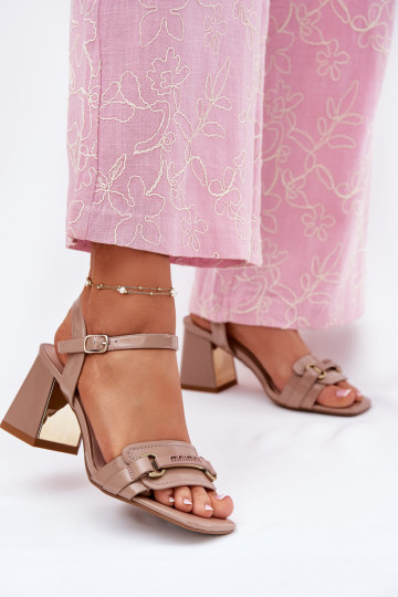 Āda Lakotas basenes ar papēdi smilšu krāsas Mevonelle