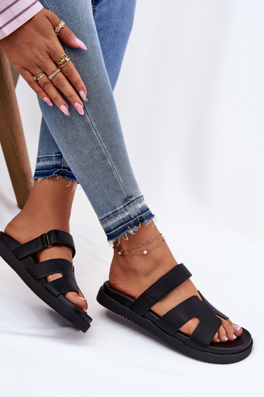 sieviešu čības Z ar lipīgām aizdarēmem Vinceza 17401 melnas krāsas