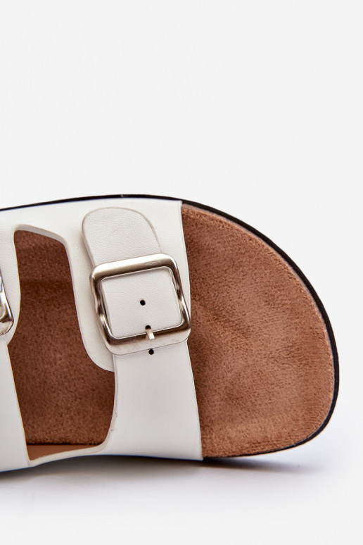 sieviešu čības ar sprādzēm baltas krāsas Oliena