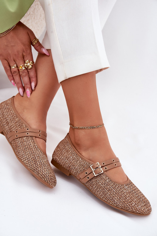 Balerīnas Ar bizi I Paskami Haki krāsas Partheda