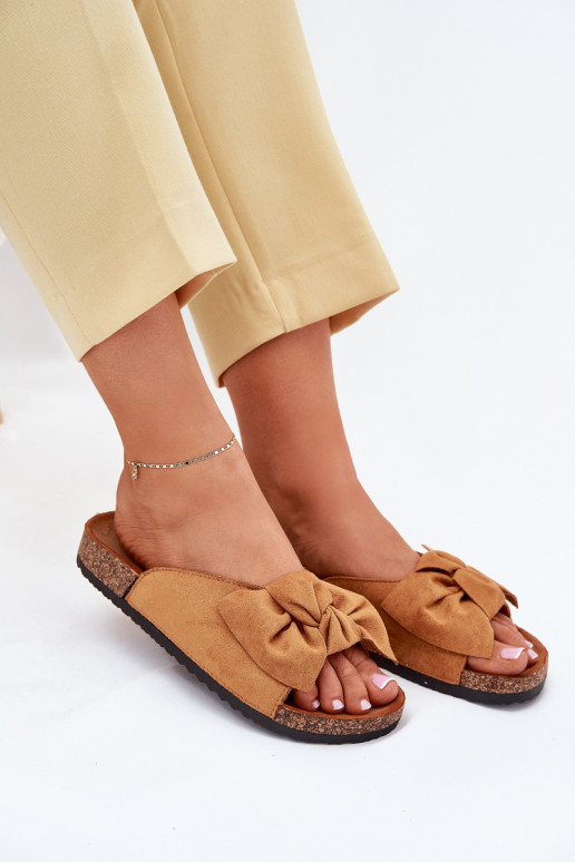 sieviešu čības Uz korķa zoles Kokardką brūnas krāsas Seressa