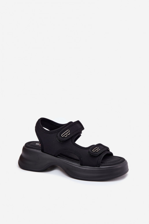 Sieviešu basenes Ze Zelta krāsasmi Detalami melnas krāsas Luvira Sieviešu basenes Ze Zelta krāsasmi Detalami melnas krāsas Luvira