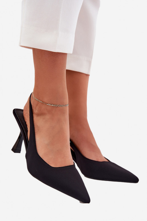 Sieviešu basenes ar papēdi melnas krāsas Lunira Sieviešu basenes ar papēdi melnas krāsas Lunira