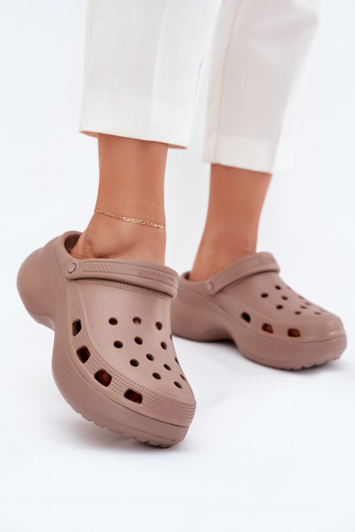 Vieglas čības uz pirksta sieviešu čības Uz masīvas zoles Big Star RR274A121 smilšu krāsas