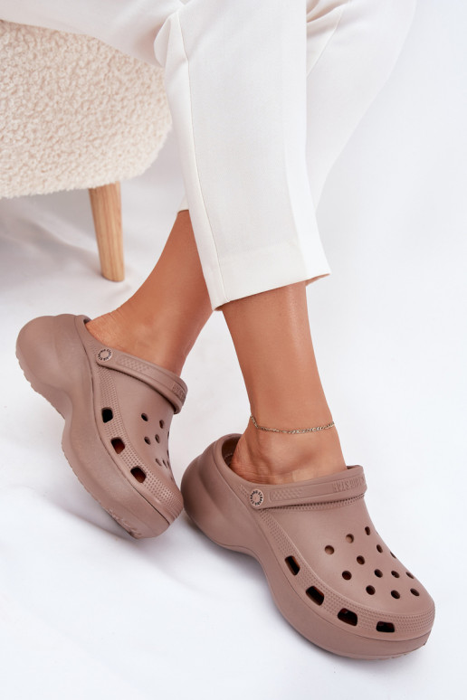 Vieglas čības uz pirksta sieviešu čības Uz masīvas zoles Big Star RR274A121 smilšu krāsas