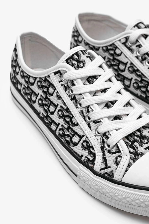 Melni-balti sieviešu apavi, „Rimmie"