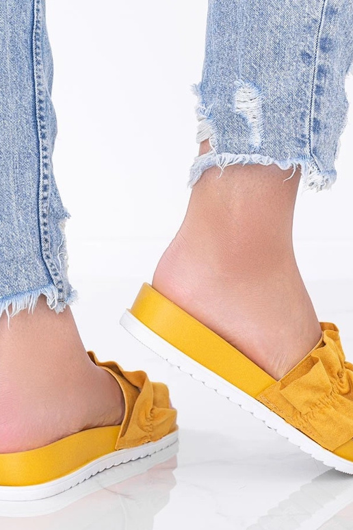 Sinapsu krāsas sūnuļi ar krokām,...