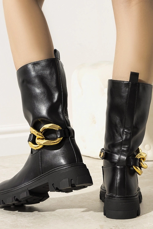 Melni izolēti puszābaki ar Harisona ķēdi