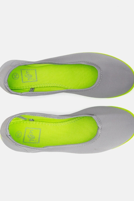 Geneseo pelēkzaļi bērnu baleta dzīvokļi