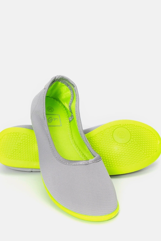 Geneseo pelēkzaļi bērnu baleta dzīvokļi