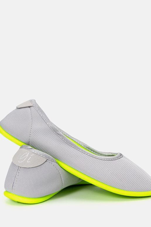 Geneseo pelēkzaļi bērnu baleta dzīvokļi